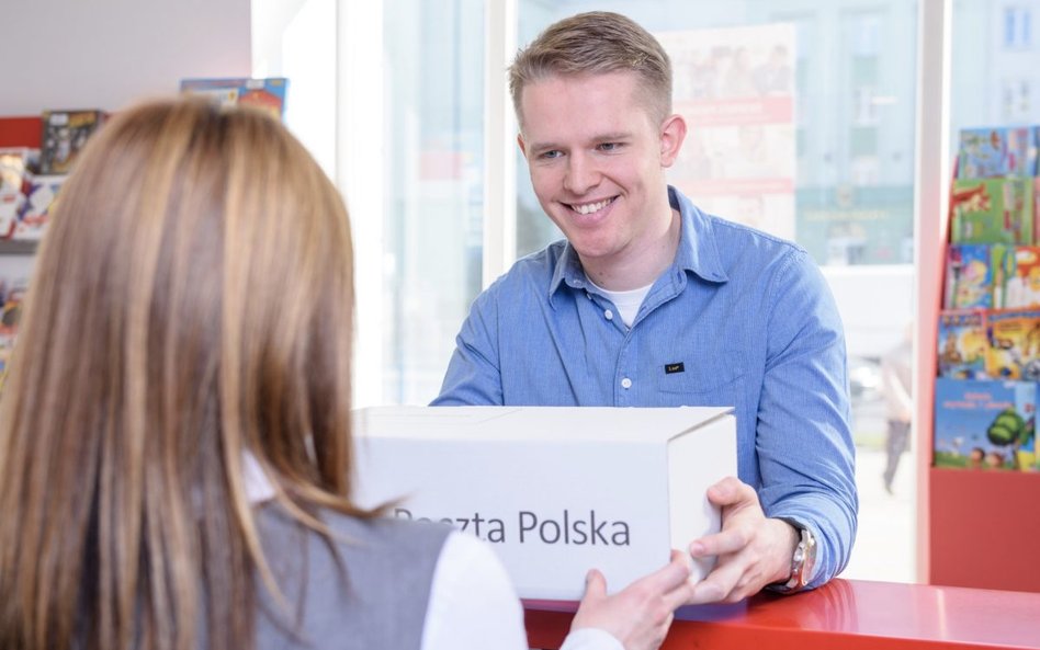 Poczta jak sklep. Rośnie sprzedaż w placówkach