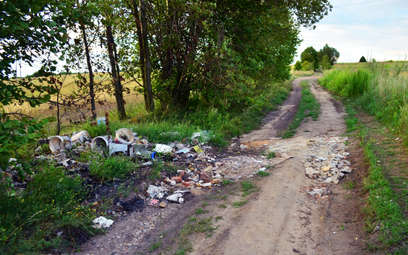 Kontrola NIK ujawniła 58 miejsc nielegalnego deponowania odpadów niebezpiecznych