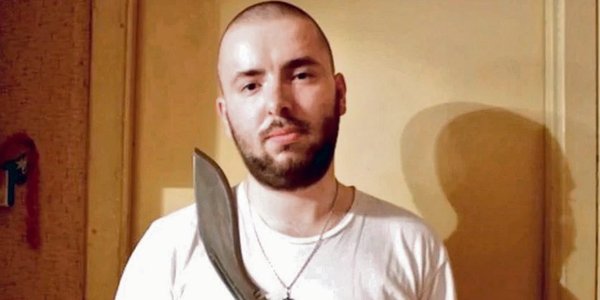 Pisarz dark fantasy z Białorusi: nożownik, agent i poszukiwany przez Interpol