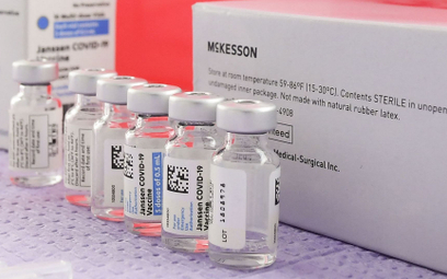 Koronawirus. Johnson&Johnson wstrzymuje szczepienia w ramach testów klinicznych