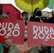 „Pod Żyrandolem”: Jak konflikt wewnątrz PiS-u wpłynie na wybory?