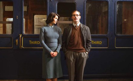 "Zwyczajna dziewczyna": Gadka szmatka wygrywa wojnę