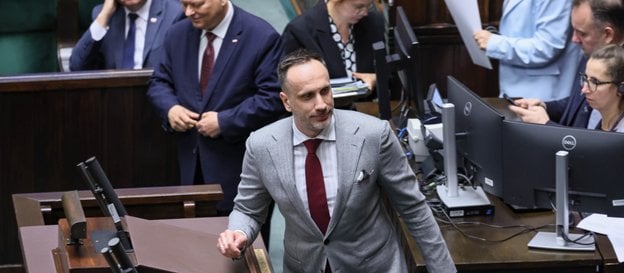 W nawale sejmowych głosowań posłowie, nie bacząc na skutki budżetowe i zapominając o wcześniejszych 