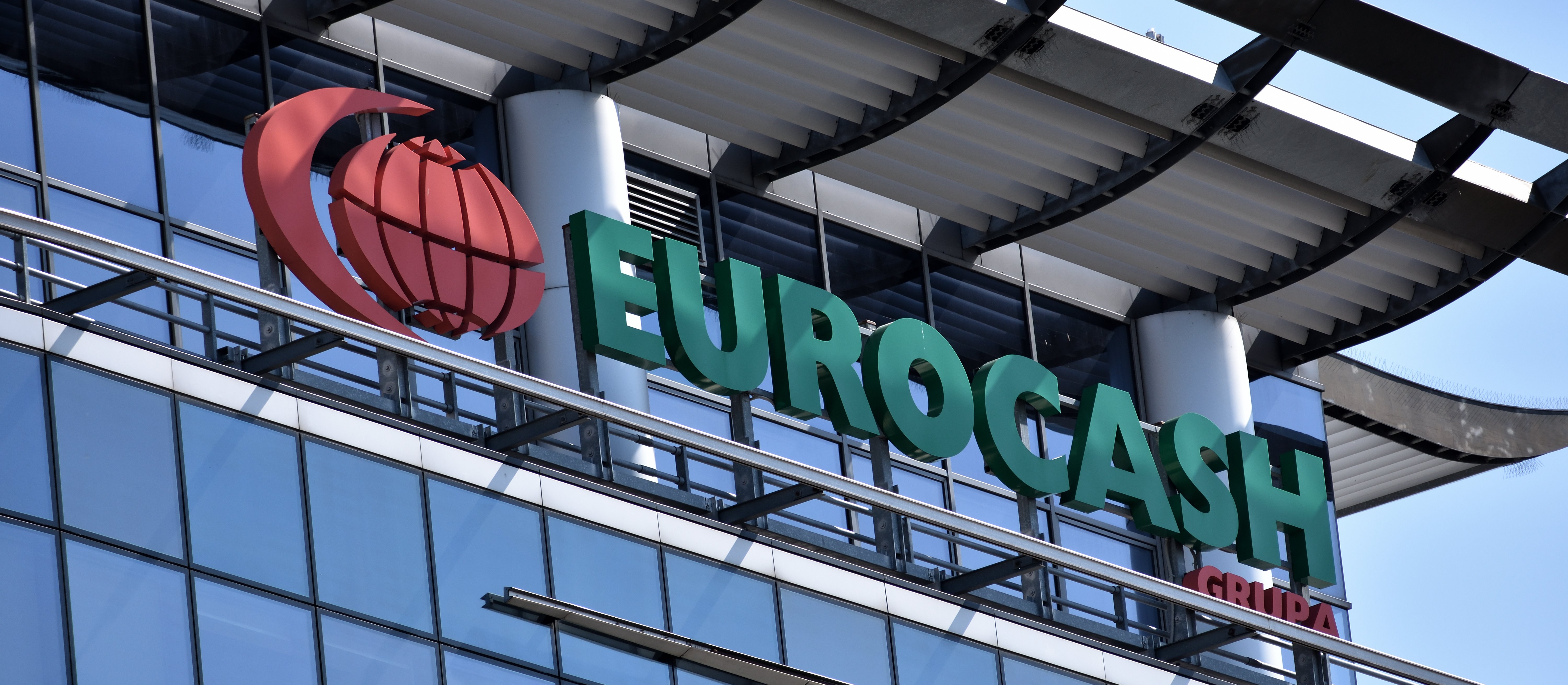 Eurocash słabnie mimo lepszych wyników od prognoz