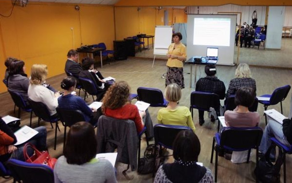 Kto i kiedy płaci za szkolenia pracownika