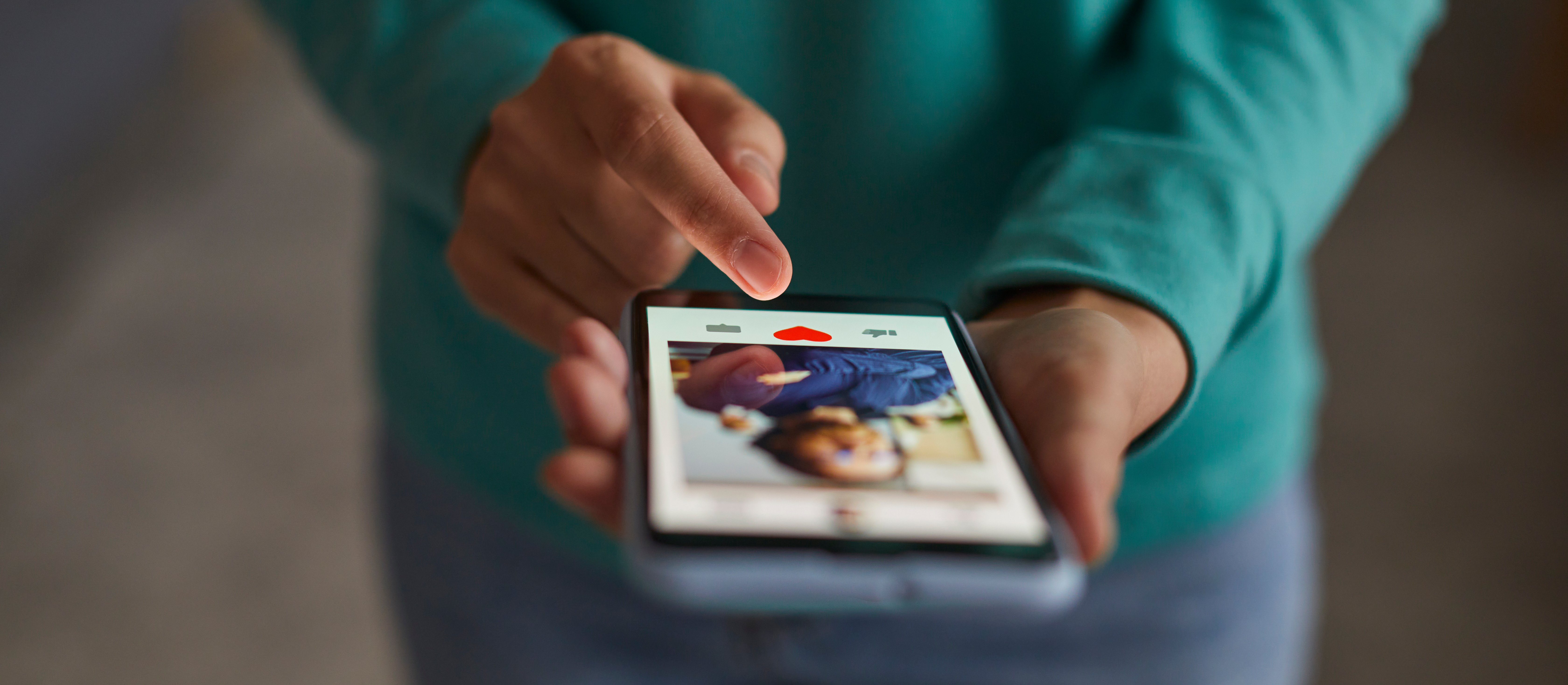 Takiego badania jeszcze nie było. Naukowcy sprawdzili, jak aplikacje randkowe wpływają na psychikę