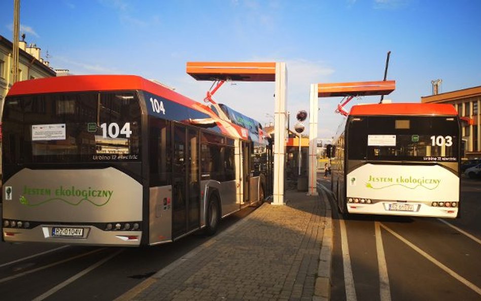 Autobusy z alternatywnym napędem stanowią już większość w nowych zakupach samorządów uzupełniających