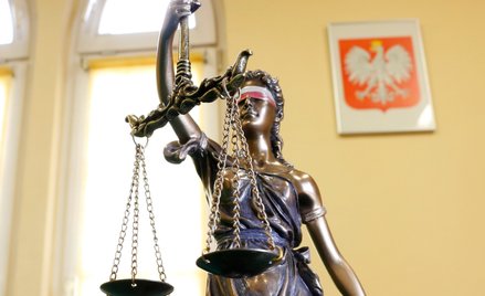 ZUS nakazał obywatelce Ukrainy zwrot 7,5 tys. zł pobranego świadczenia 800 plus