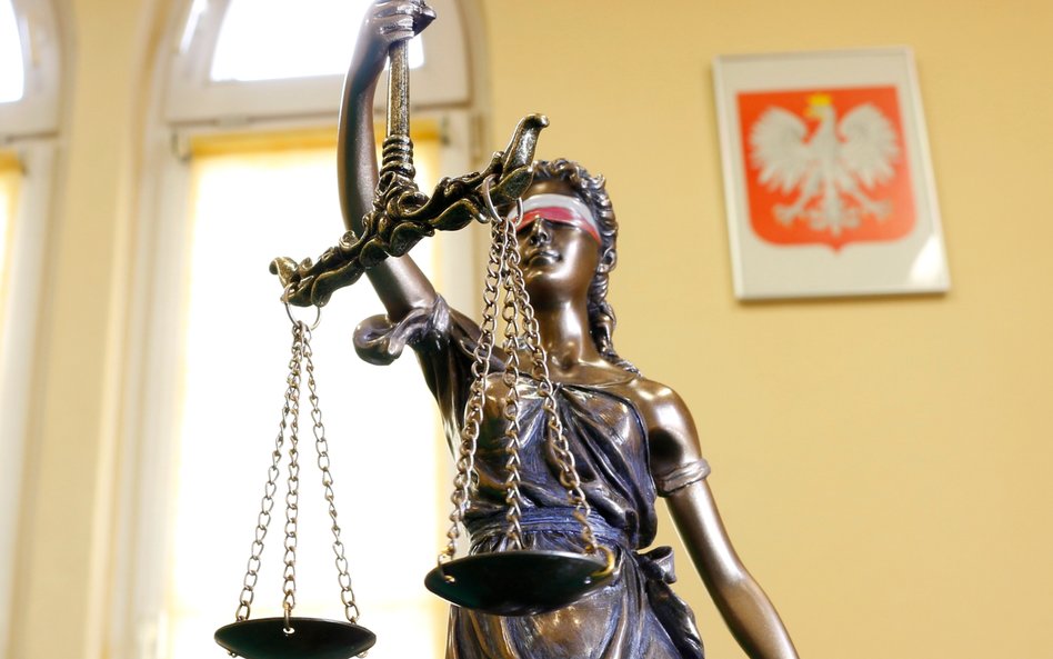 ZUS nakazał obywatelce Ukrainy zwrot 7,5 tys. zł pobranego świadczenia 800 plus