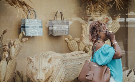 W kategorii „mastiż” mieszczą się marki, które pozycjonują się pomiędzy rynkiem masowym, jak Zara, a