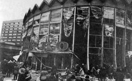 Rotunda PKO po wybuchu 15 lutego 1979 roku