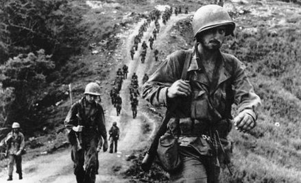 Amerykańska piechota na Guadalcanal, jesień 1943 r.