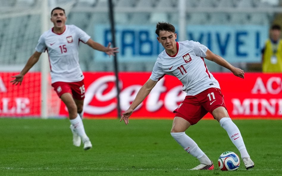 19-letni Bartosz Mazurek (z prawej) świetnie radzi sobie w Red Bullu Salzburg, a w debiucie w kadrze