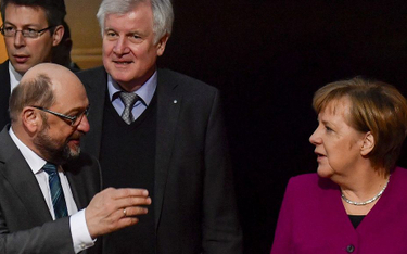 Lider SPD Martin Schulz i kanclerz Angela Merkel