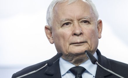 Prezes PiS Jarosław Kaczyński za wszelką cenę, używając także absurdalnych argumentów, będzie dążył 