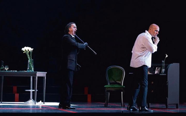 Artur Ruciński (Germont) i Michael Fabiano (Alfred) w „Traviacie” w madryckim Teatro Real