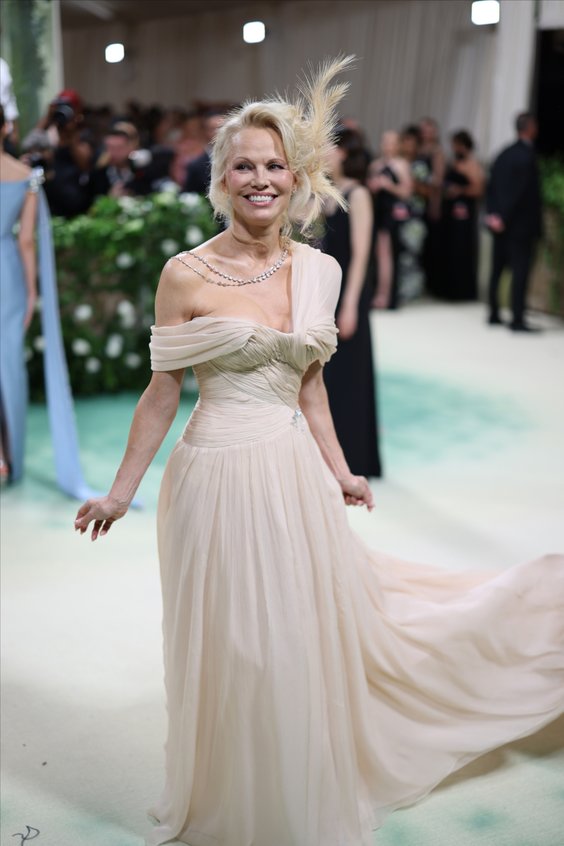 MET Gala 2024. Pamela Anderson