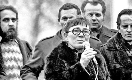 Anna Walentynowicz podczas wiecu w Radomiu, 1981