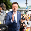 Autor jest liderem ruchu społeczno-politycznego Polska 2050. W 2020 r. kandydował na urząd prezydent