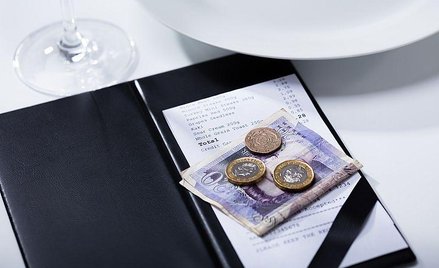 Faktury z restauracji czy hotelu w księgach rachunkowych