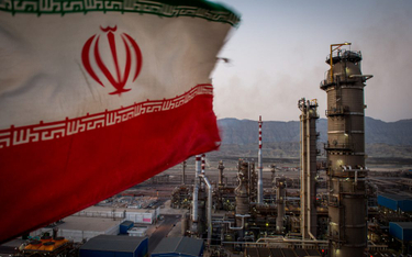 Nikt nie kupuje ropy z Iranu
