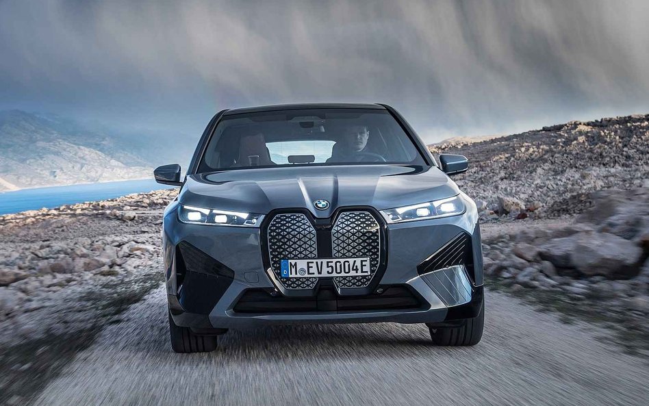 BMW iX