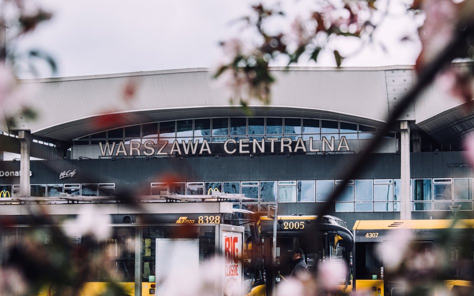 Przetarg na zabudowę nowych dodatkowych rozjazdów na stacji Warszawa Centralna