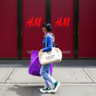H&M postanowił stopniowo zaprzestać zaopatrywania się w szwalniach zlokalizowanych w Mjanmie