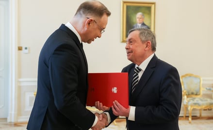 Prezydent Andrzej Duda i sędzia TK Bartłomiej Sochański