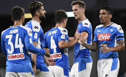 Napoli chce od Juve 30 mln euro i Bernardeschiego za Milika?