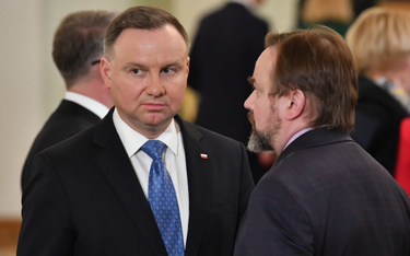 Prezydent RP Andrzej Duda (L) oraz szef Gabinetu Prezydenta RP Paweł Szrot (P)