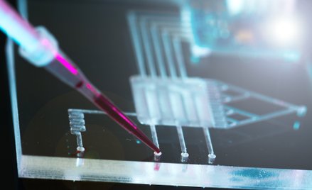 DNA powstaje na krzemowym chipie. Naukowcy otwierają nową drogę dla medycyny