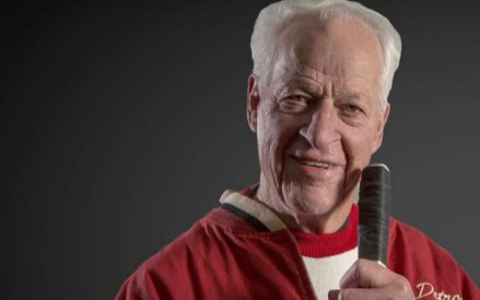 GORDIE HOWE (31 MARCA 1928 R. – 10 CZERWCA 2016 R.) Uznawany za jednego z najlepszych hokeistów wsze