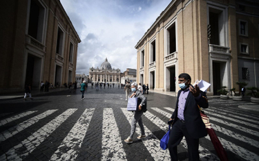 Włochy: Rząd rozważa bezwzględny nakaz noszenia masek