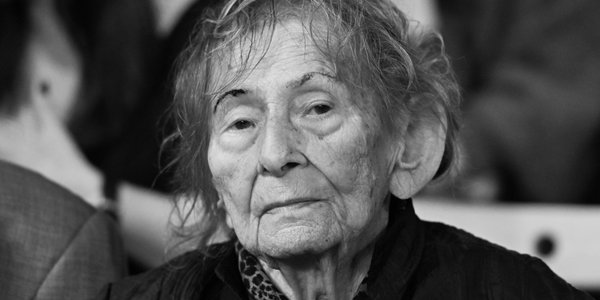 Wybitna poetka Urszula Kozioł nie żyje. Napisała: „przemija życie jak noc: w okamgnieniu.”