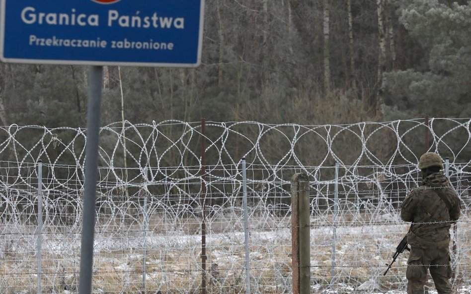 Jak to możliwe, że dezerter dostał broń i wyjechał nad granicę?