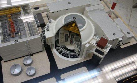 Miniatura irańskiej elektrowni atomowej w Buszerze