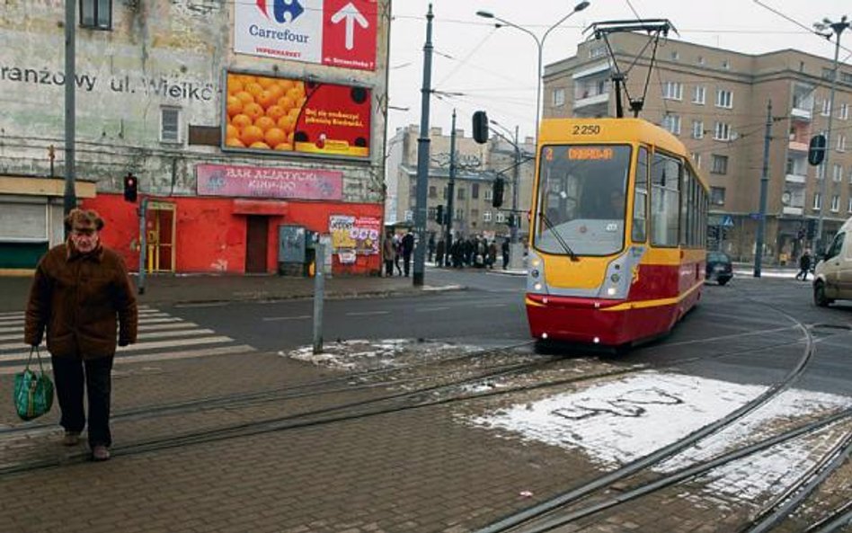 Łódź sprzeda Zakład Wodociągów i Kanalizacji, by wyremontować tory tramwajowe i drogi