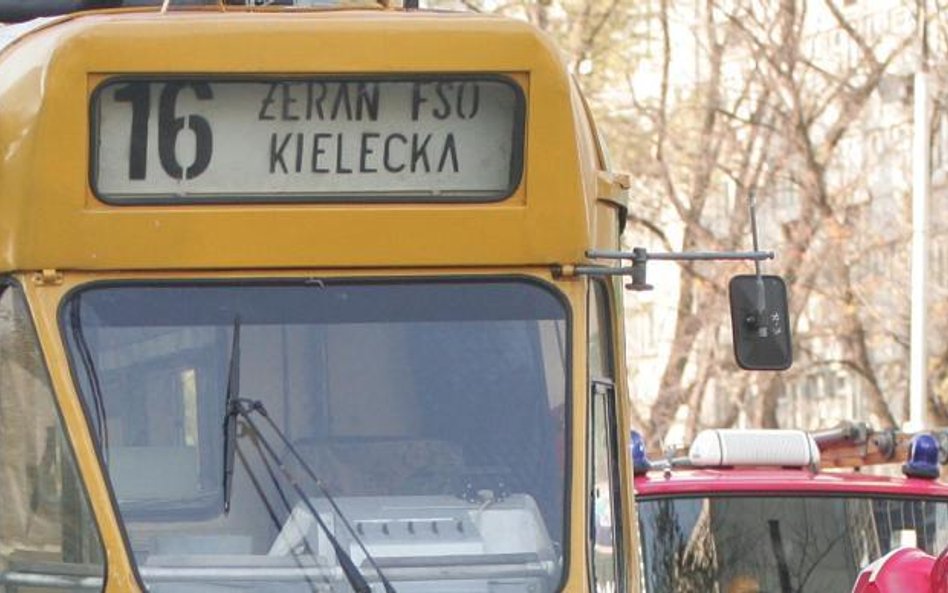 Trwa akcja ratunkowa po zderzeniu tramwajów przy dworcu Centralnym