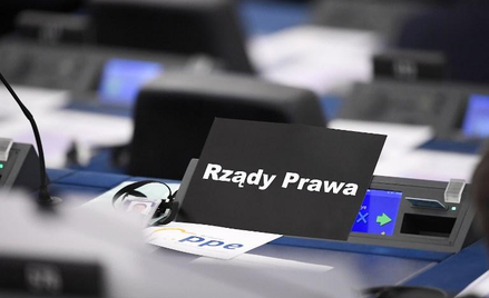 Polacy nie wierzą w to, że rząd działa w interesie publicznym
