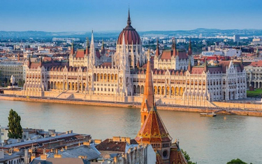 Węgrzy zarabiają coraz więcej