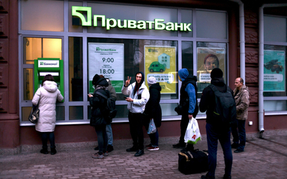 Ukraina ogranicza wypłaty gotówki i blokuje transakcje obywatelom Rosji