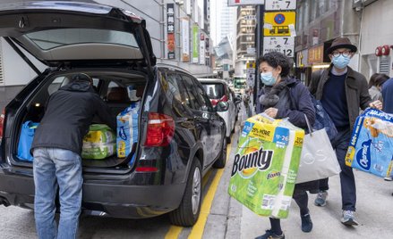 Koronawirus: Chiny obniżają o połowę cła na część importu z USA