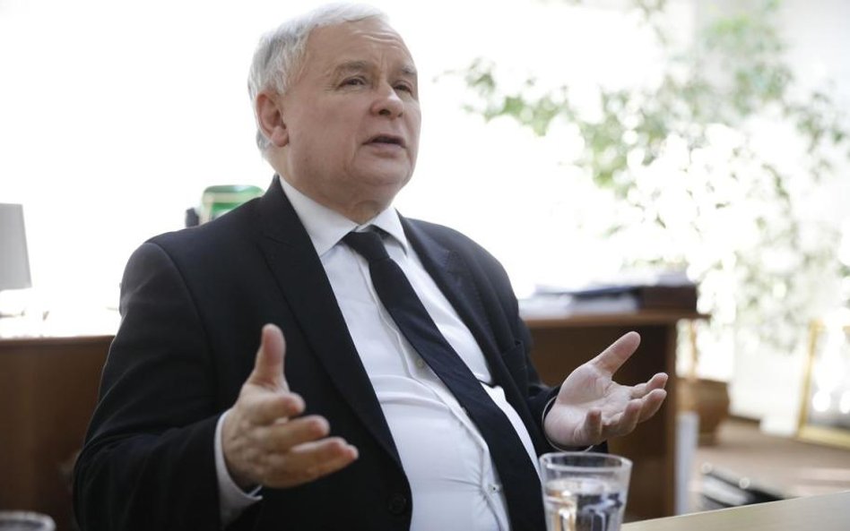 Prezes PiS jak I sekretarz PZPR