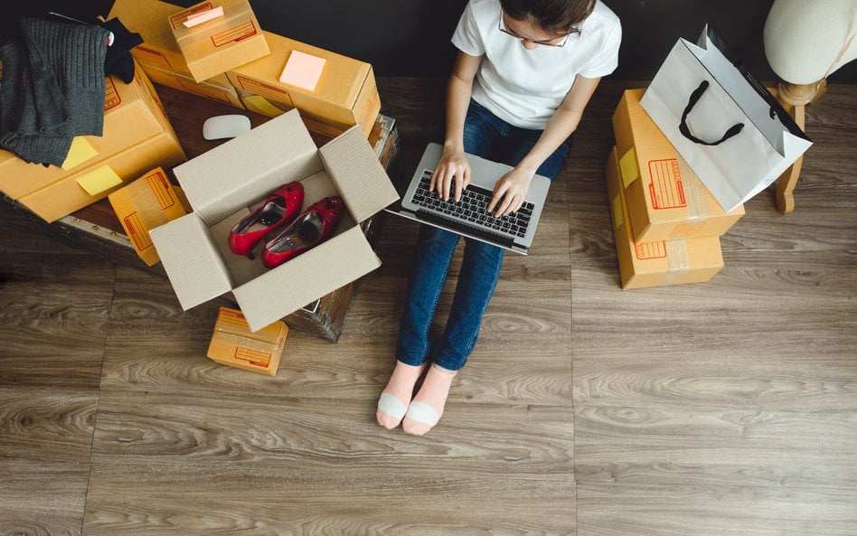 System SENT obejmie odzież i obuwie. Nowe obowiązki dla sklepów internetowych od 17 marca