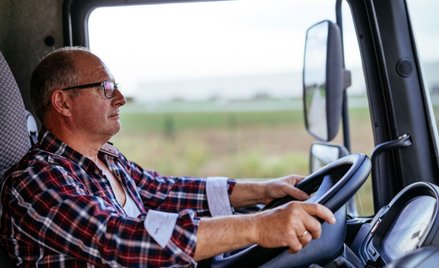 Podatek od środków transportowych: ciężarówka opodatkowana niezależnie od statusu właściciela