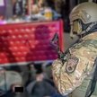 Podczas nalotu na kluby policjanci CBŚP znaleźli dużą liczbę paszportów, dowodów i praw jazdy
