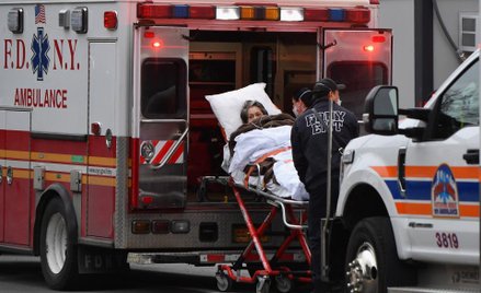 The New York Times: Piętrzą się długi za leczenie