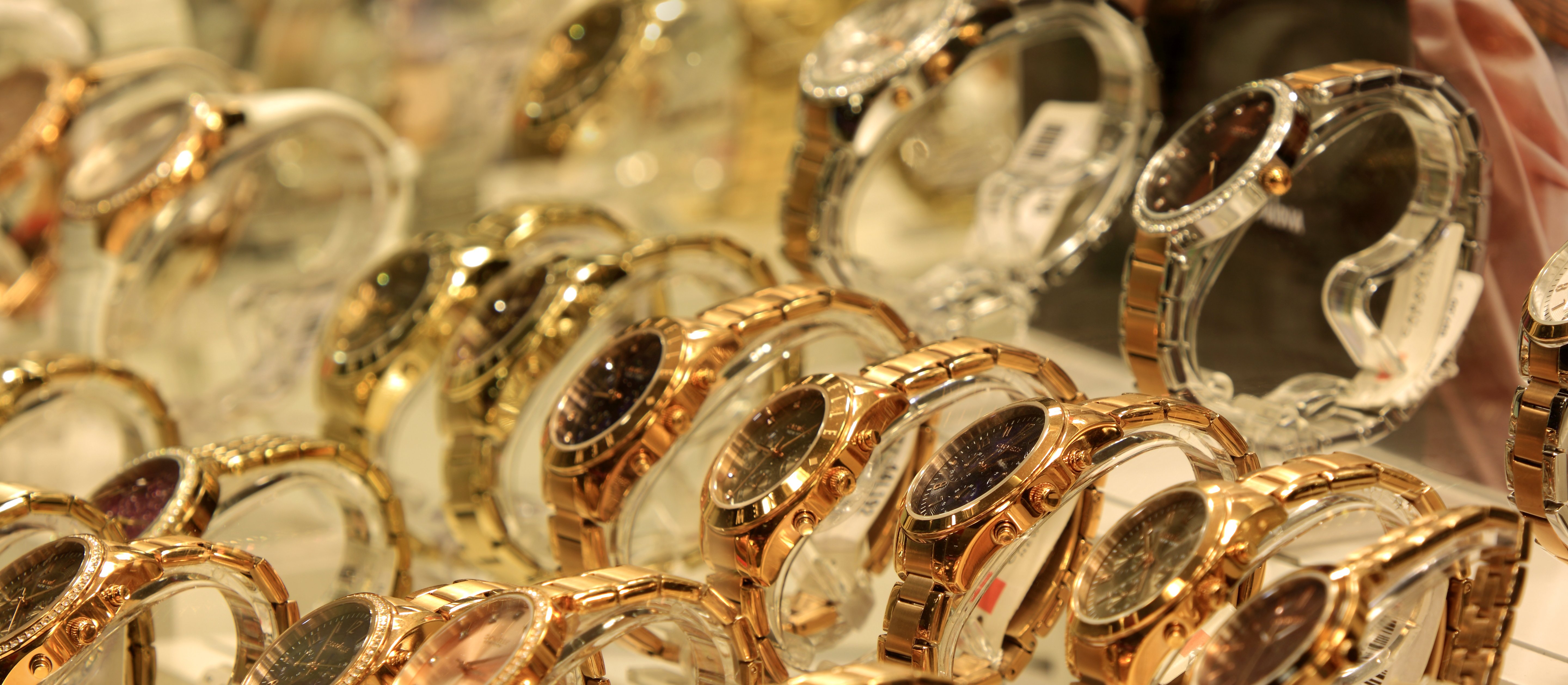 Ceny złota podnoszą wartość luksusowych zegarków jako inwestycji