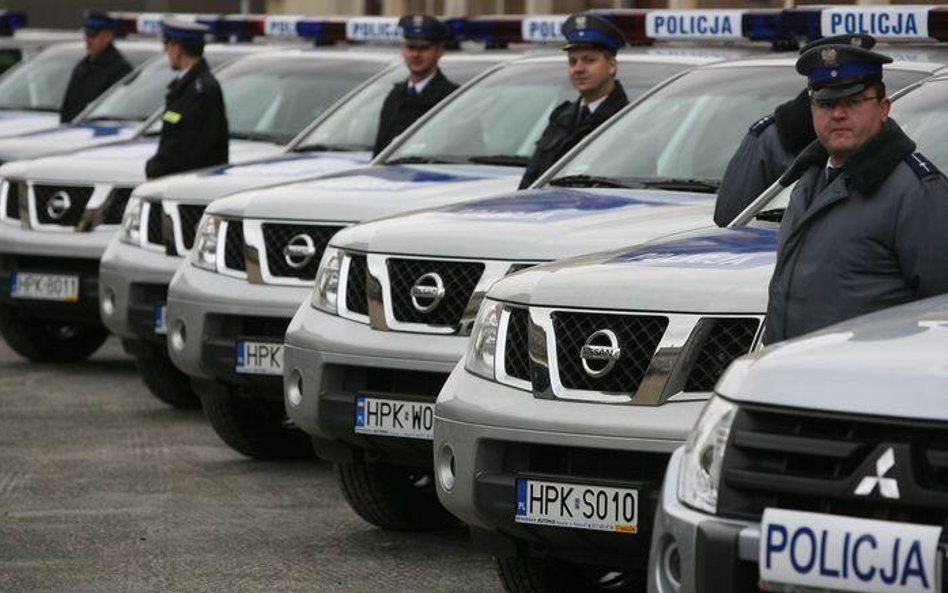 Przetarg na auta dla policji wreszcie ruszy z miejsca